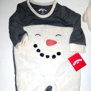 BOGO Free NWT Snowman outfit and hat